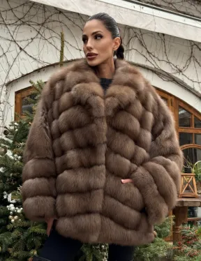 Полушубок оверсайз из меха куницы с английским воротником