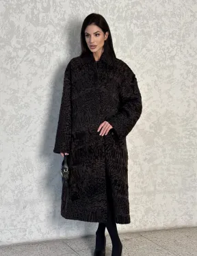 Шуба длинная из меха каракуля в коричневом цвете