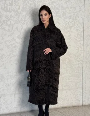 Шуба длинная из меха каракуля в коричневом цвете