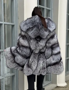 Шуба - пончо из чернобурки с капюшоном