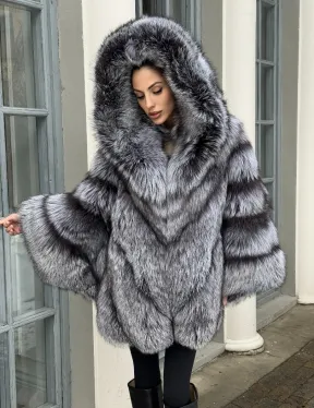 Шуба - пончо из чернобурки с капюшоном