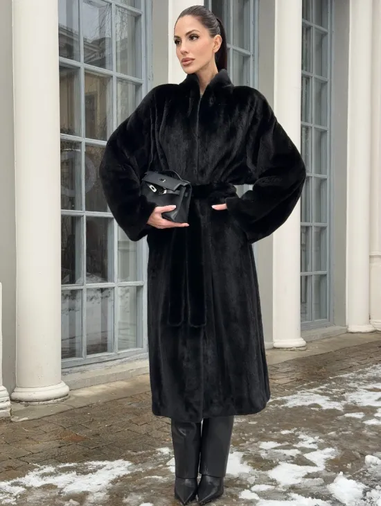 Натуральная женская норковая шуба из аукционного меха норки Blackglama