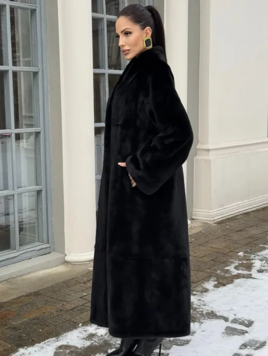 Цельнокроенная норковая шуба из аукционной норки Blackglama