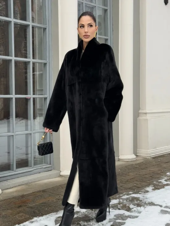 Цельнокроенная норковая шуба из аукционной норки Blackglama