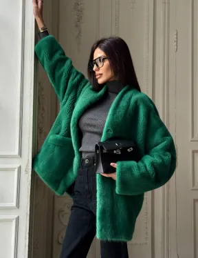 Изумрудный норковый полушубок с V-образным воротником