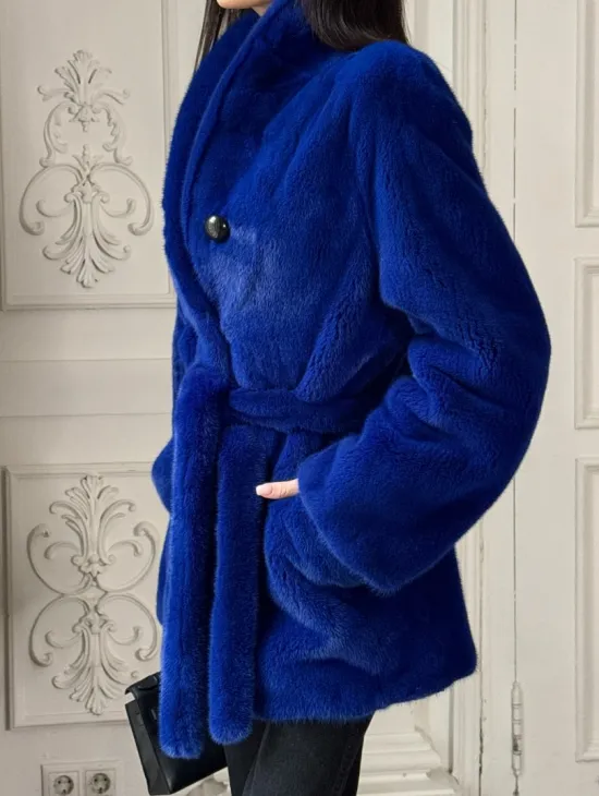 Полушубок из меха премиальной плюшевой норки Electric Blue
