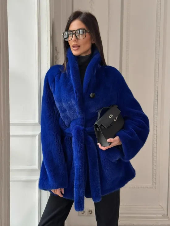 Полушубок из меха премиальной плюшевой норки Electric Blue