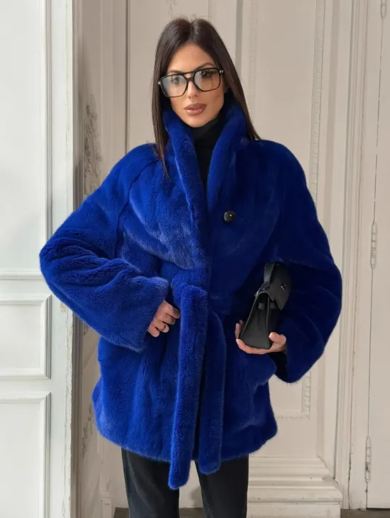 Полушубок из меха премиальной плюшевой норки Electric Blue