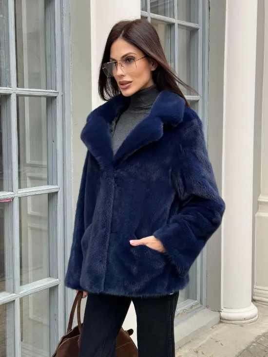 Синий норковый полушубок с английским воротником