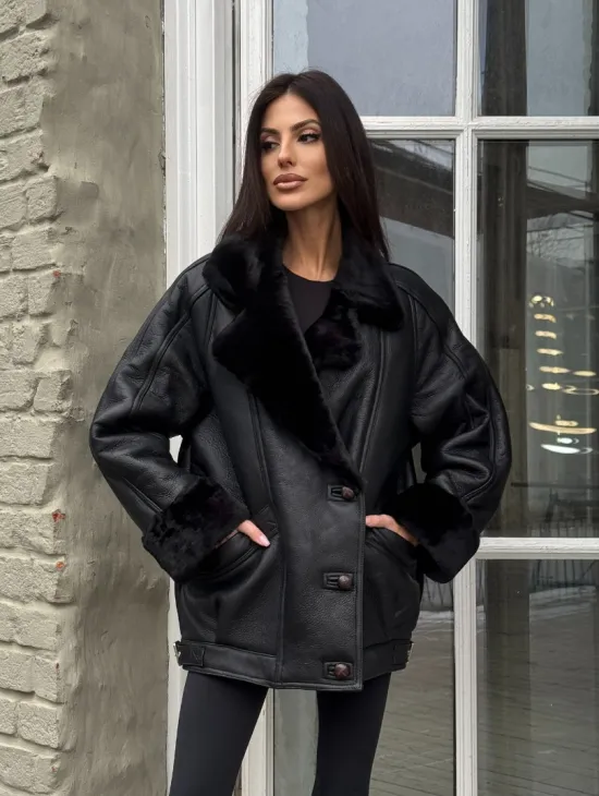 Винтажная куртка - дубленка «Total Black» с английским воротником на пуговицах