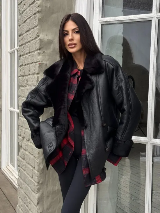 Винтажная куртка - дубленка «Total Black» с английским воротником на пуговицах