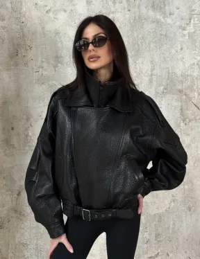 Черная бомбер-курточка «Оверсайз» из кожи Джумбо с двойным воротником и карманами