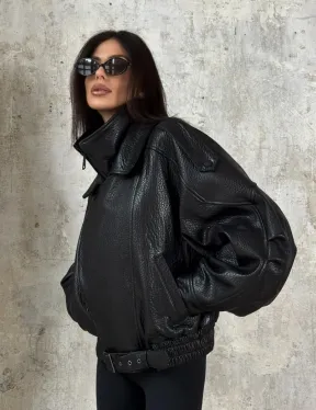 Черная бомбер-курточка «Оверсайз» из кожи Джумбо с двойным воротником и карманами