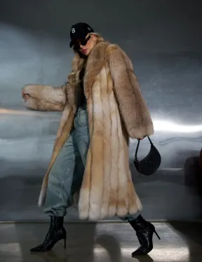 Длинная шуба из меха лисы Vintage gold с шалевым воротником