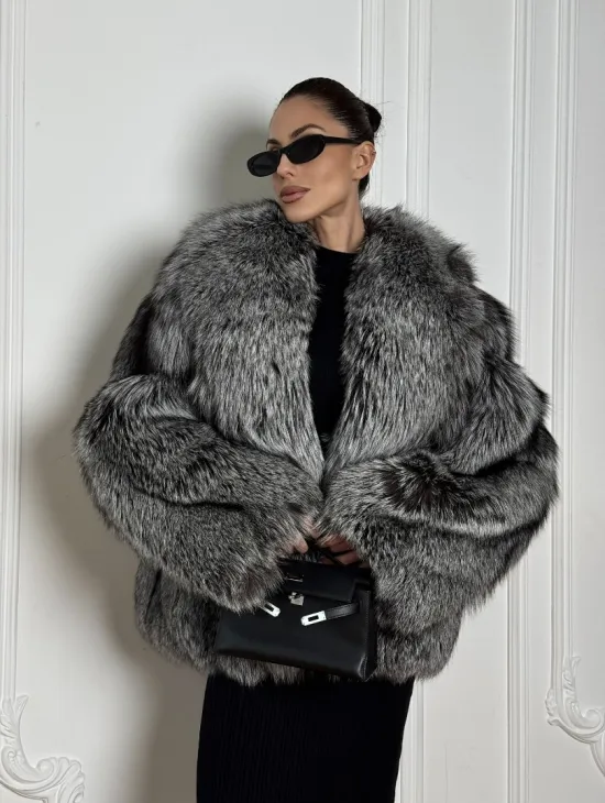 Полушубок из чернобурки A la Vintage с шалевым воротником