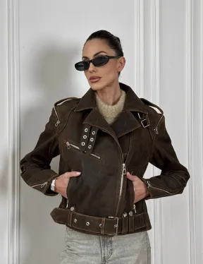 Коричневая куртка- косуха из натуральной винтажной кожи с отложным воротником и молниями на плечах