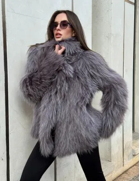 Шуба из меха енота с английским воротником цвет - лаванда