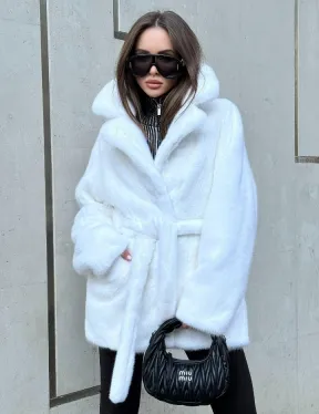 Белый норковый полушубок - кимоно с английским воротником