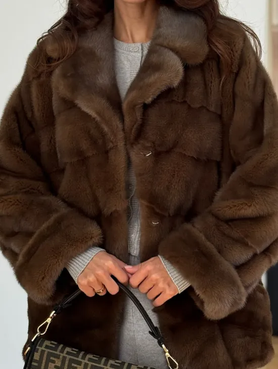 Шуба-кокон из норки с английским воротником и манжетом