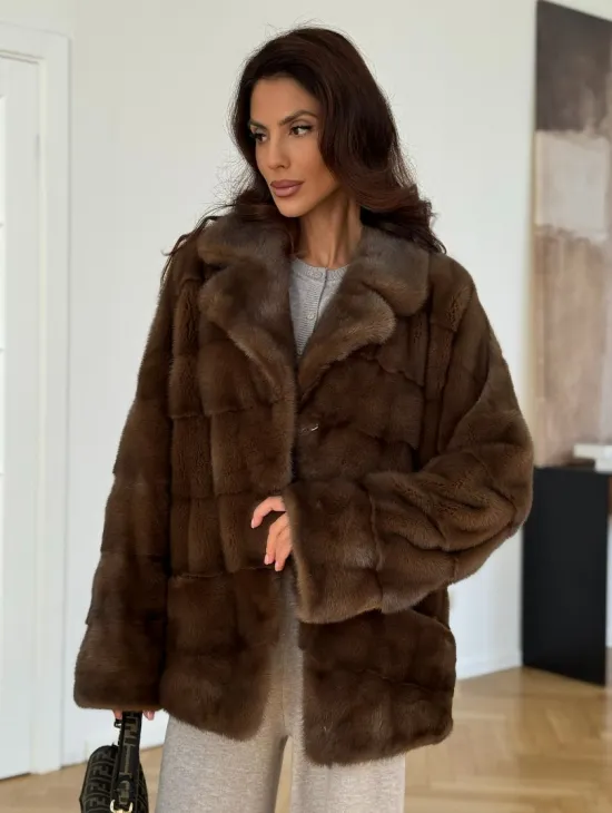 Шуба-кокон из норки с английским воротником и манжетом
