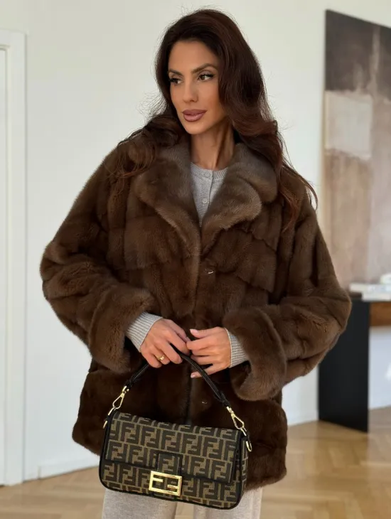 Шуба-кокон из норки с английским воротником и манжетом