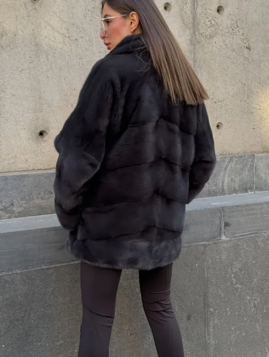 Полушубок норковый графит с английским воротником и манжетом