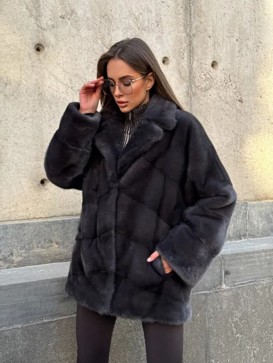 Полушубок норковый графит с английским воротником и манжетом