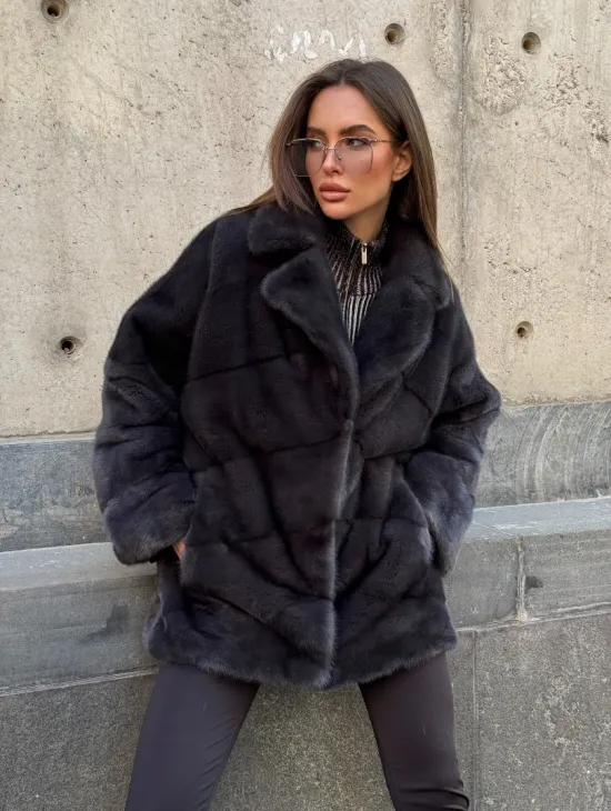 Полушубок норковый графит с английским воротником и манжетом