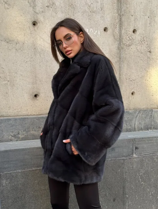 Полушубок норковый графит с английским воротником и манжетом