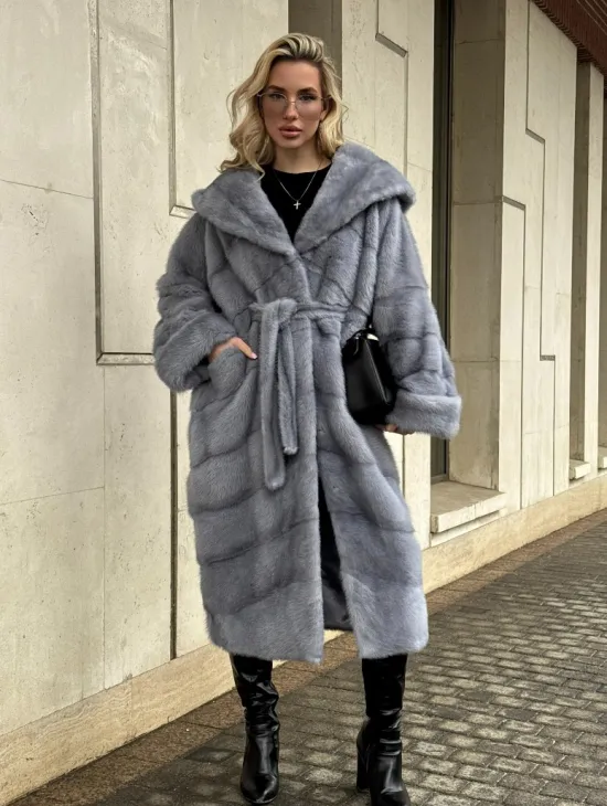 Удлиненная норковая шуба - кимоно с капюшоном