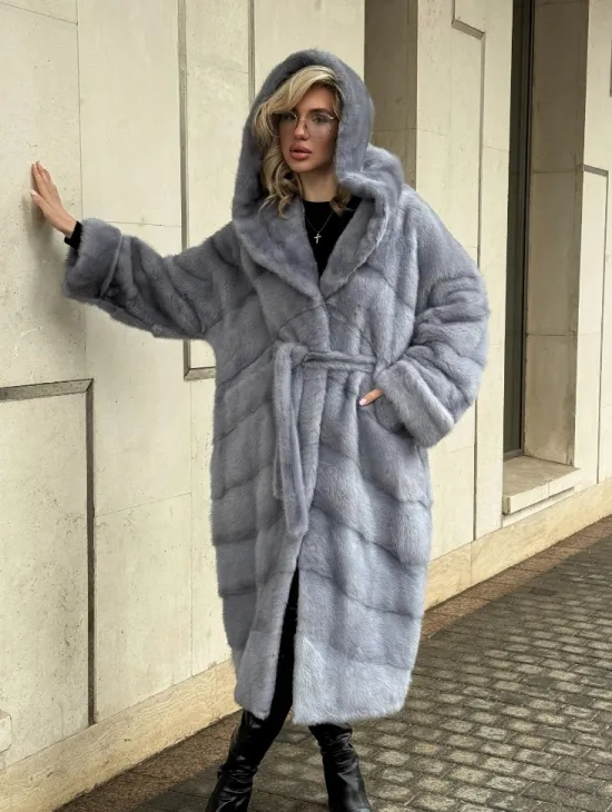 Удлиненная норковая шуба - кимоно с капюшоном