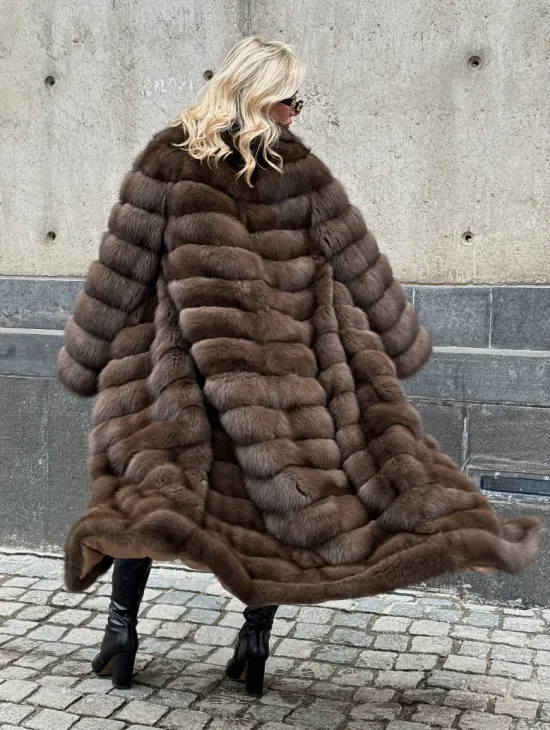 Длинная шуба из меха куницы Exclusive fur