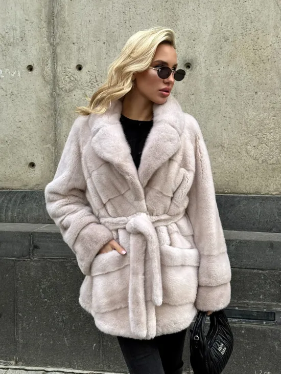 Светлый норковый полушубок PREMIUM FUR с английским воротником