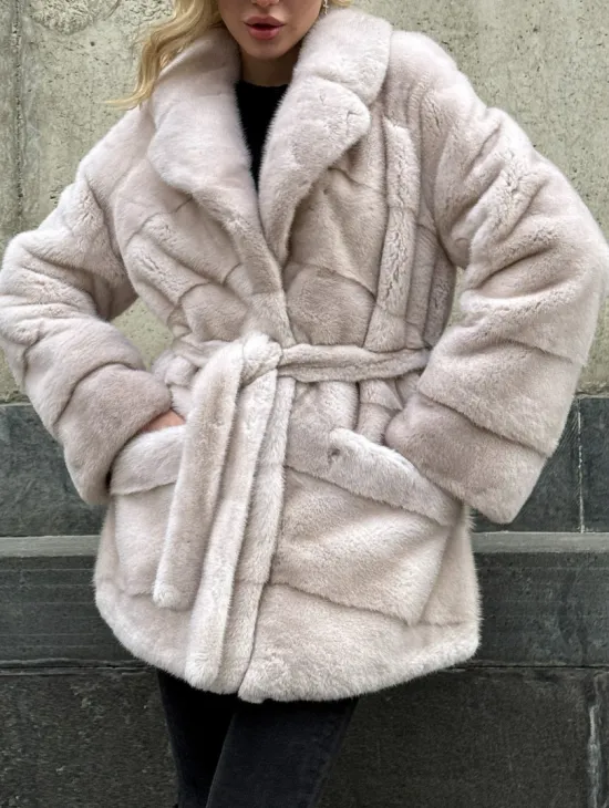 Светлый норковый полушубок PREMIUM FUR с английским воротником