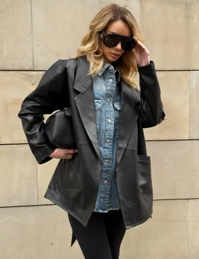 Черный короткий тренч из натуральной кожи на запах с поясом