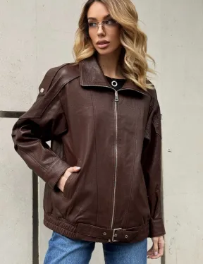 Коричневая кожаная курточка - бомбер на молнии
