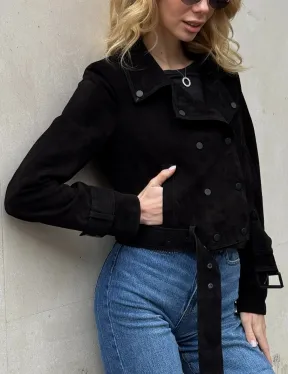 Черная короткая курточка из натуральной замши