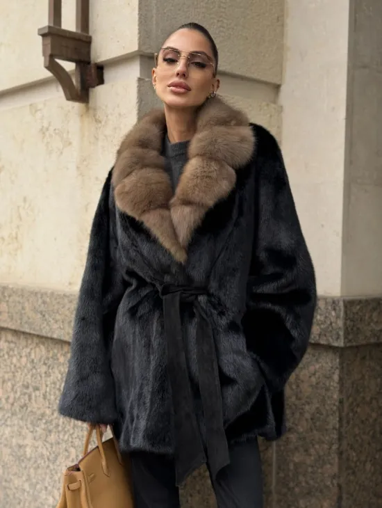 Черный норковый полушубок - кимоно с воротником из меха куницы