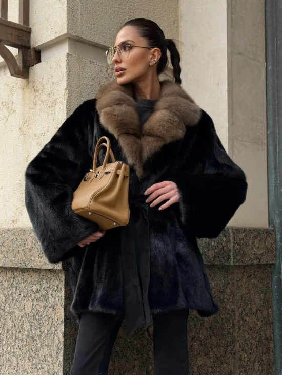 Черный норковый полушубок - кимоно с воротником из меха куницы