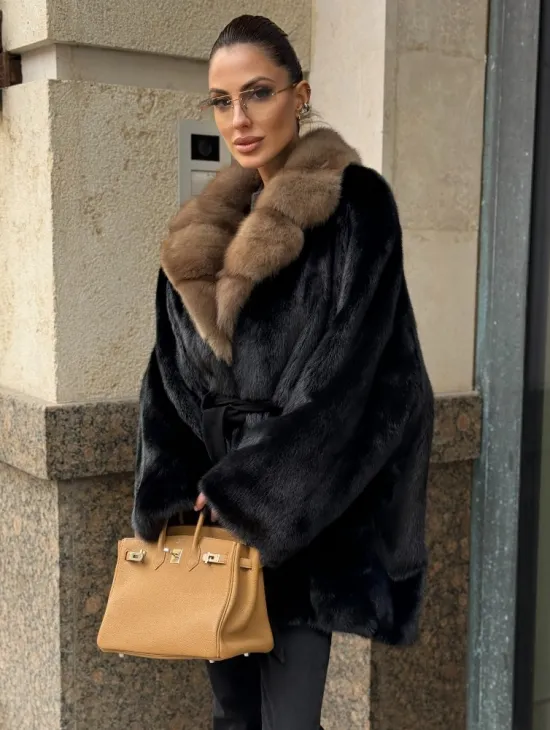 Черный норковый полушубок - кимоно с воротником из меха куницы