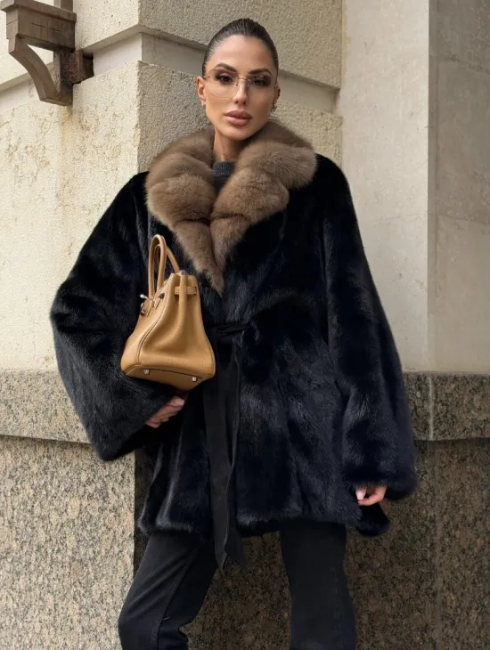 Черный норковый полушубок - кимоно с воротником из меха куницы