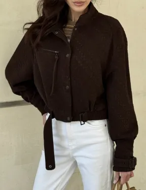 Кроп - бомбер из плетеной замшевой кожи в цвете шоколад