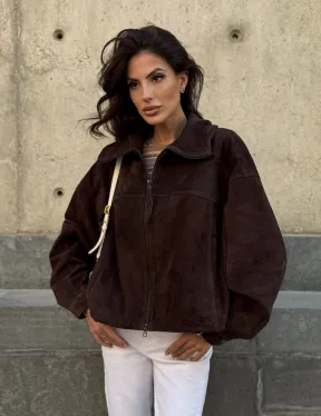 Демисезонная короткая замшевая куртка 