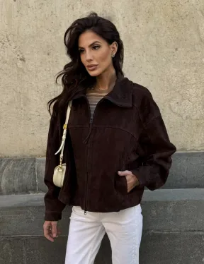 Демисезонная короткая замшевая куртка 