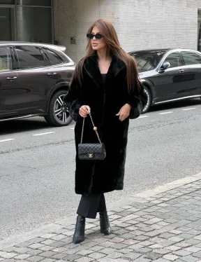 Шуба из меха норки SAGA FURS с капюшоном