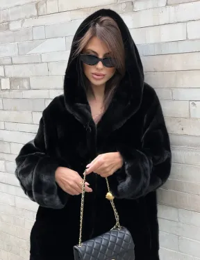 Шуба из меха норки SAGA FURS с капюшоном