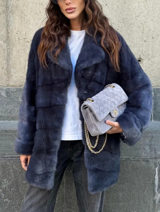 Короткая норковая шуба - автоледи