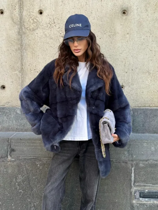 Короткая норковая шуба - автоледи