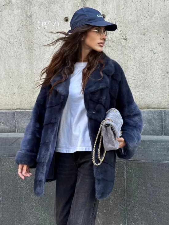 Короткая норковая шуба - автоледи