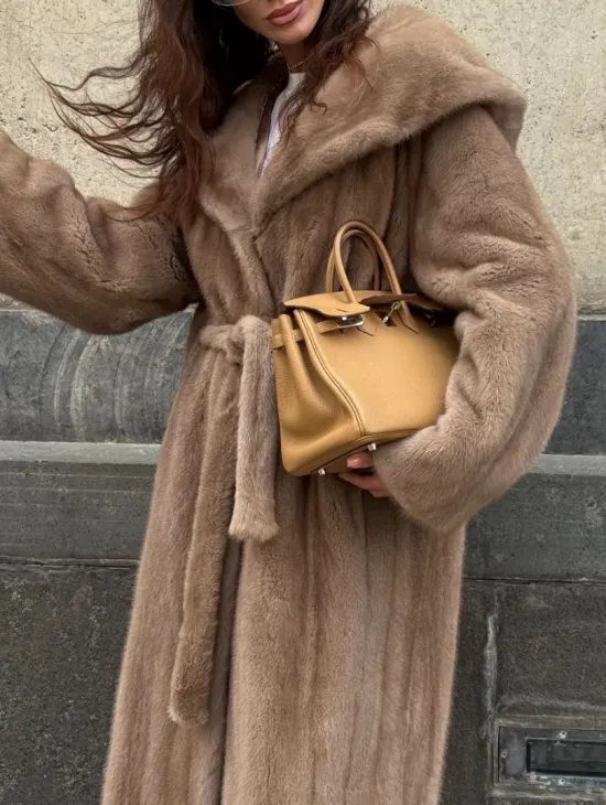 Длинная норковая шуба Pastel с капюшоном кобра